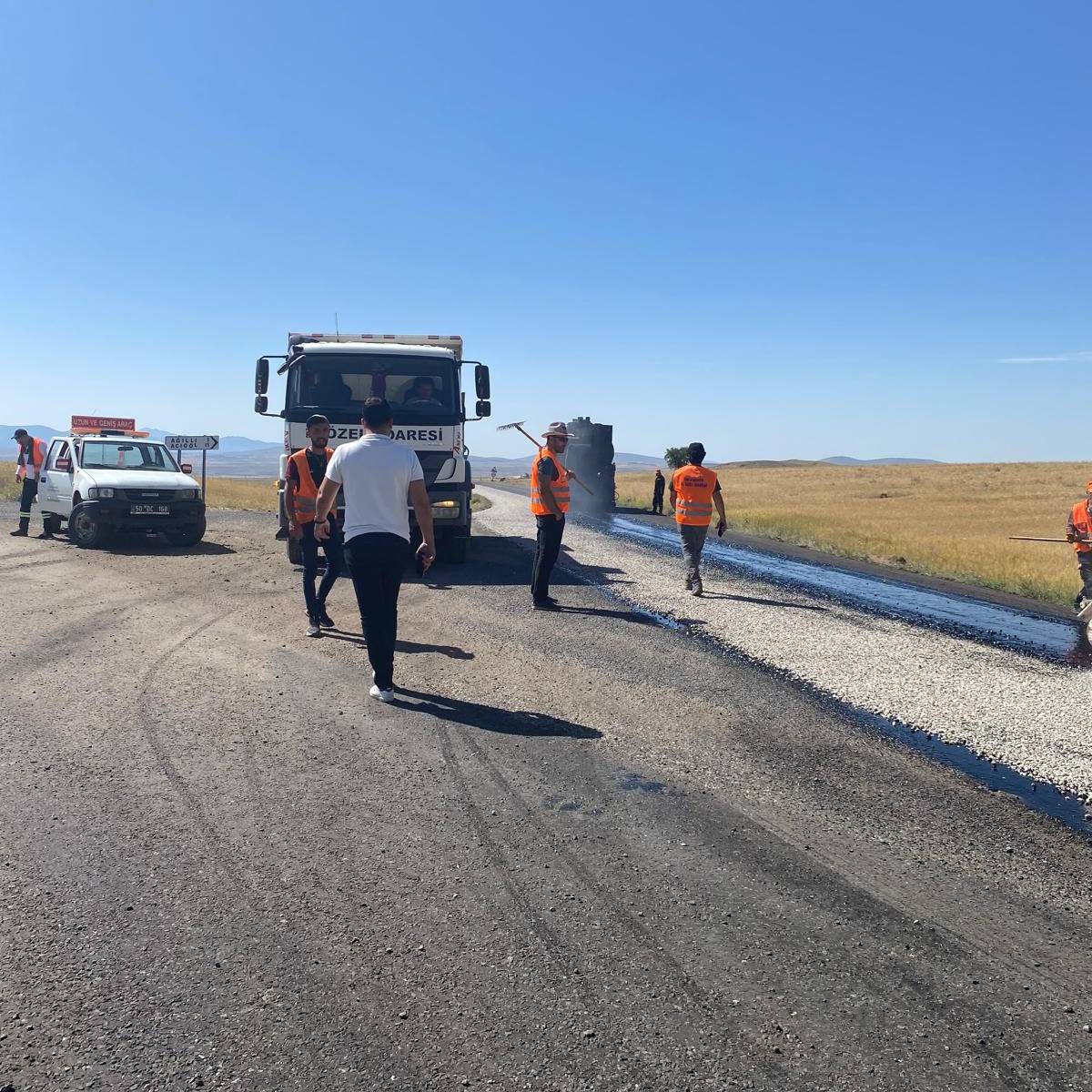 Kurugöl ve Doğala Yollarında Asfalt Kaplama Çalışması Başlatıldı
