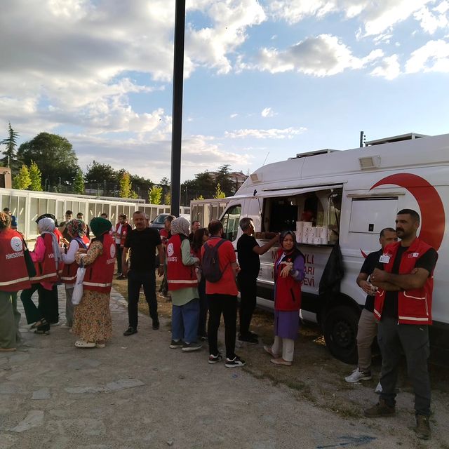 Malatya'da Koruyucu Aileler İçin Kortej Yürüyüşü ve Eğlence Etkinliği Düzenlendi