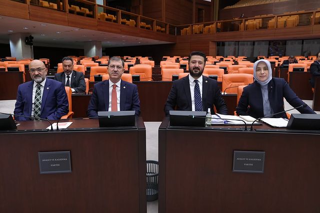 AK Parti Milletvekili Emre Çalışkan: Türkiye Büyük Millet Meclisi'nde Sivil Havacılık Kanunu Değişikliği Görüşülüyor 