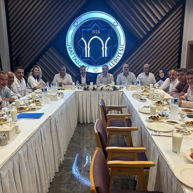 AK Parti Milletvekili Abdurrahman Babacan, Battalgazi Muhtarlarıyla Bir Araya Geldi
