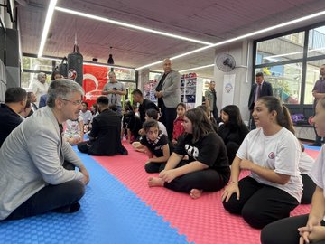 Şaban Çopuroğlu, Kayseri'deki Erva Spor Okulları'nı Ziyaret Etti