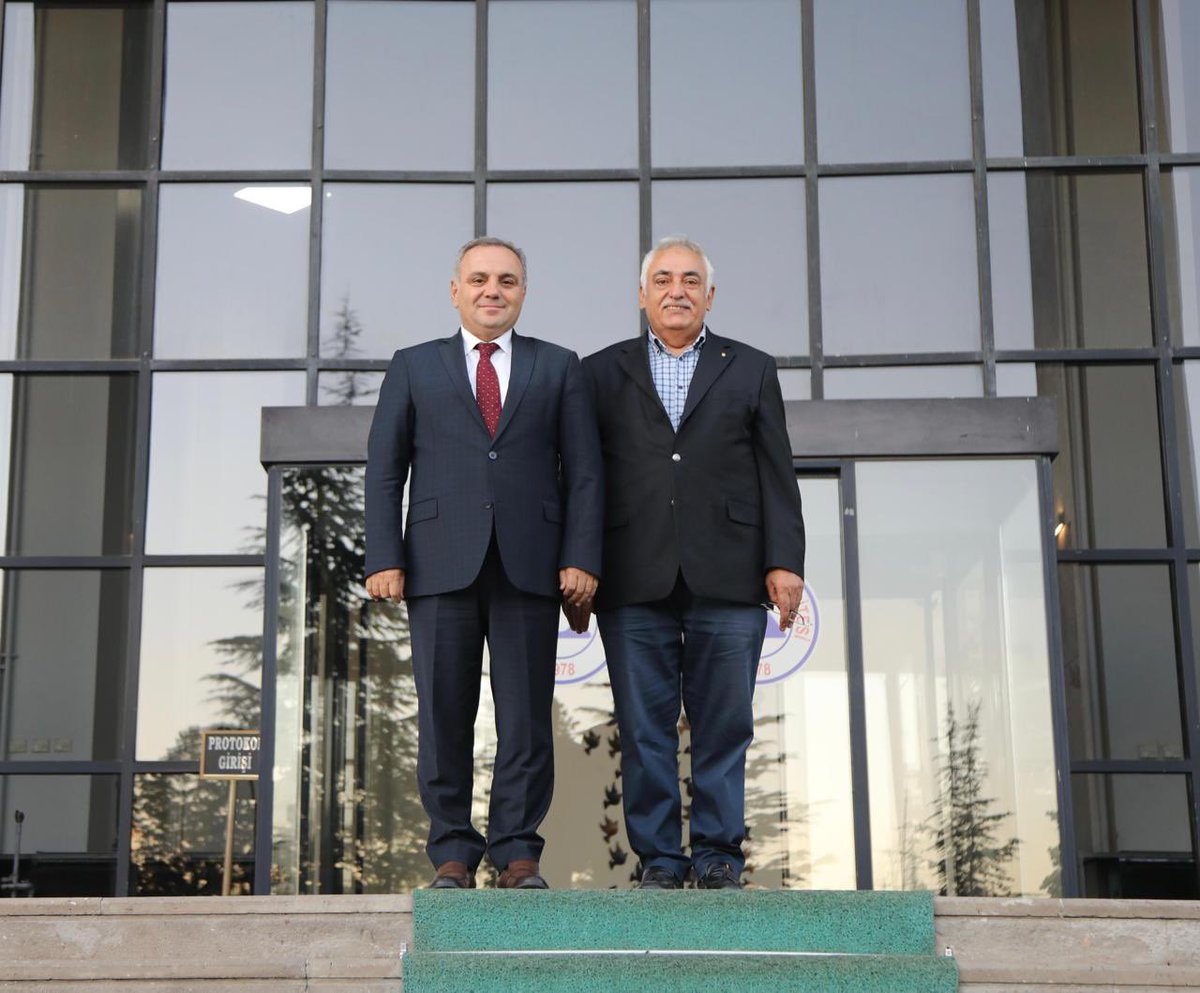 Sivas Cumhuriyet Üniversitesi'nin Önceki Rektörü Prof. Dr. İlyas Dökmetaş, Erciyes Üniversitesi'nin Mevcut Rektörü Prof. Dr. Fatih Altun'la Buluştu