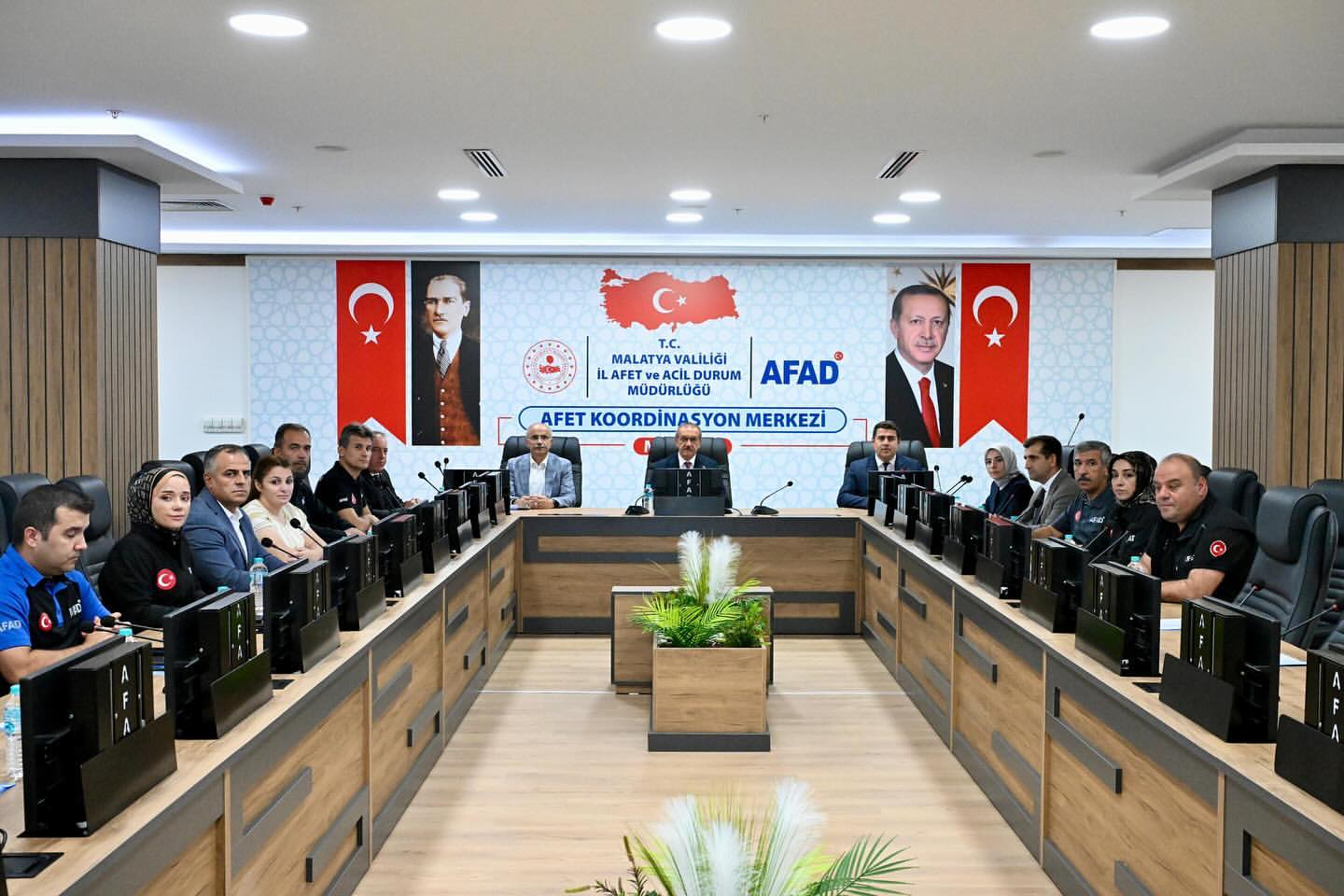 Vali Seddar Yavuz, Deprem Konutları Kura Çekiminde Hemşehrileriyle Bir Araya Geldi