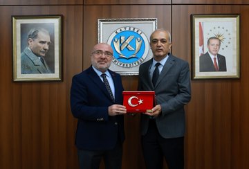 YÖK Üyesi Prof. Dr. Derviş Karaboğa, Rektör Prof. Dr. Kurtuluş Karamustafa'yı Ziyaret Etti