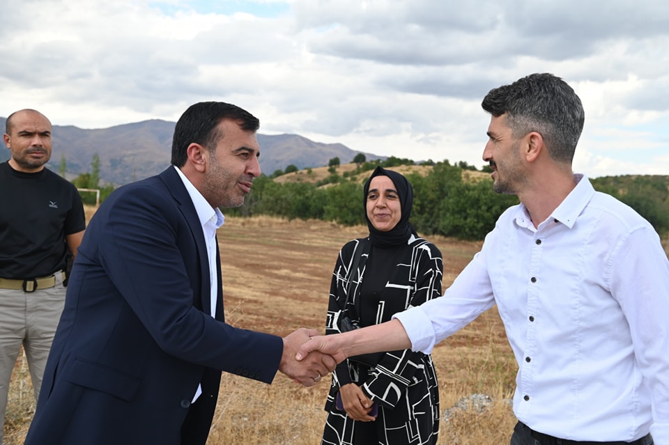 Pütürge Belediyesi, Pütürge Yatılı Bölge Ortaokulu çevresinde yapılacak projeleri değerlendirdi