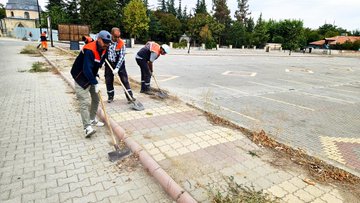 Temizlik Çalışmaları Devam Ediyor