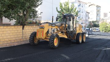 Mahallelerde Yol ve Kaldırım Bakım Onarım Çalışmaları Devam Ediyor