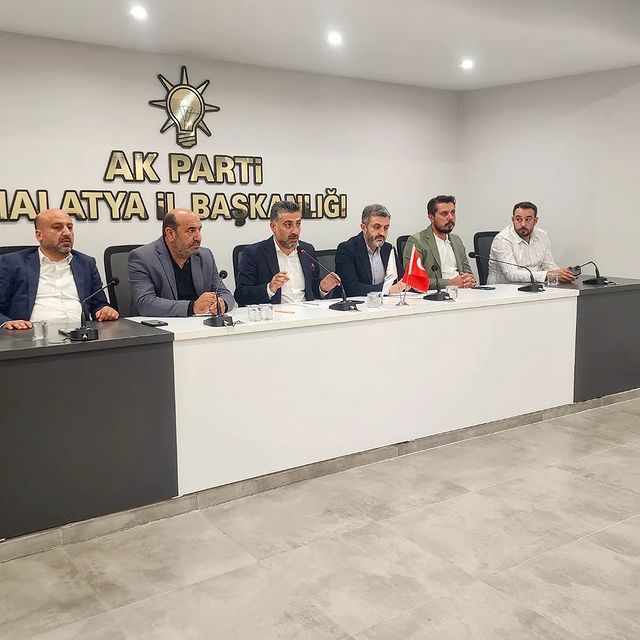 AK Parti, Malatya'da Demokrasi Etkinliği Düzenliyor