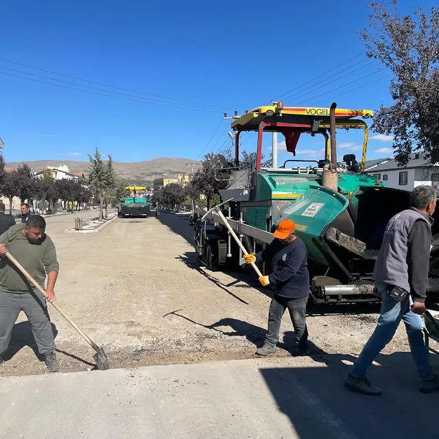 Avanos Belediyesi, Kapadokya Caddesi'nde Yol Yapım Çalışmalarını Tamamlıyor