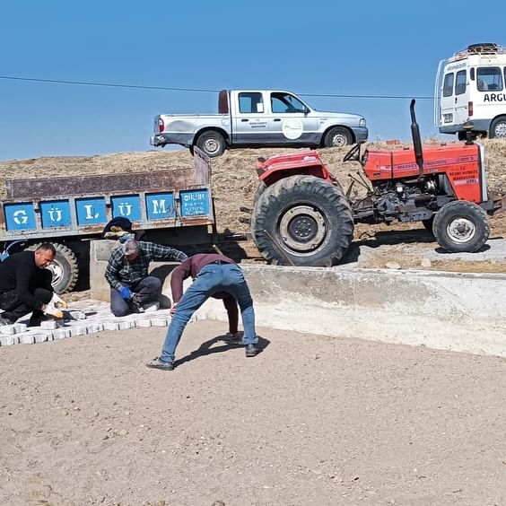 Arguvan’da Mahallelerde Yol Çalışmaları Devam Ediyor