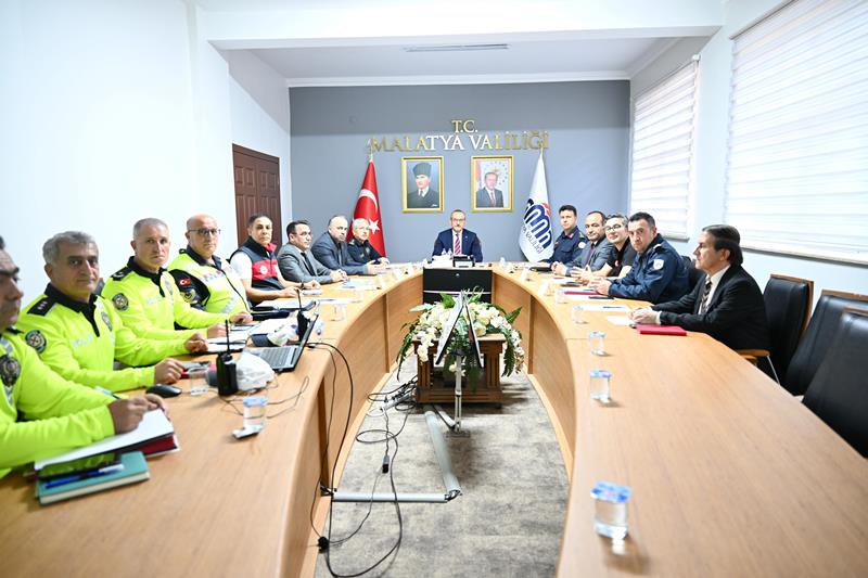 Vali Seddar Yavuz Başkanlığında Trafik Güvenliği Toplantısı Gerçekleştirildi