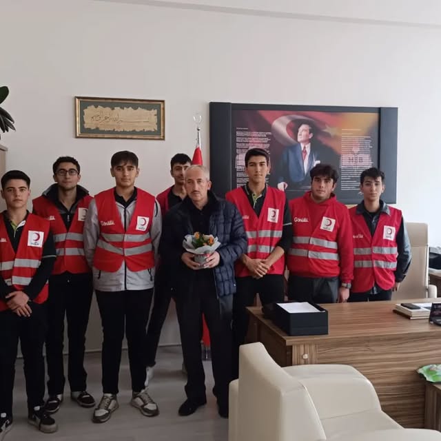 Öğrenciler Öğretmenler Gününü Unutulmaz Bir Etkinlikle Kutladı