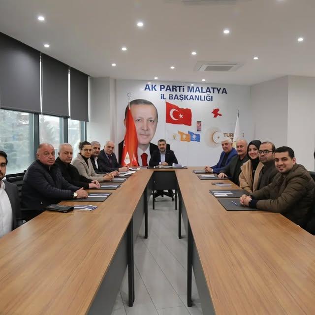 AK Parti Dış İlişkiler Başkan Yardımcısı ve Siirt Milletvekili Afif Demirkan, Malatya İl Başkanlığı'nı ziyaret etti