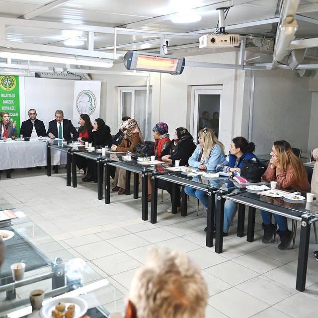 Malatya Damızlık Koyun Keçi Yetiştiricileri Birliği Kadın Girişimcileri Destekliyor