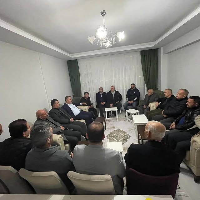 MHP İlçe Başkanı ve Partililer, Malatya Yeşilyurt'ta Vatandaşlarla Bir Araya Geldi