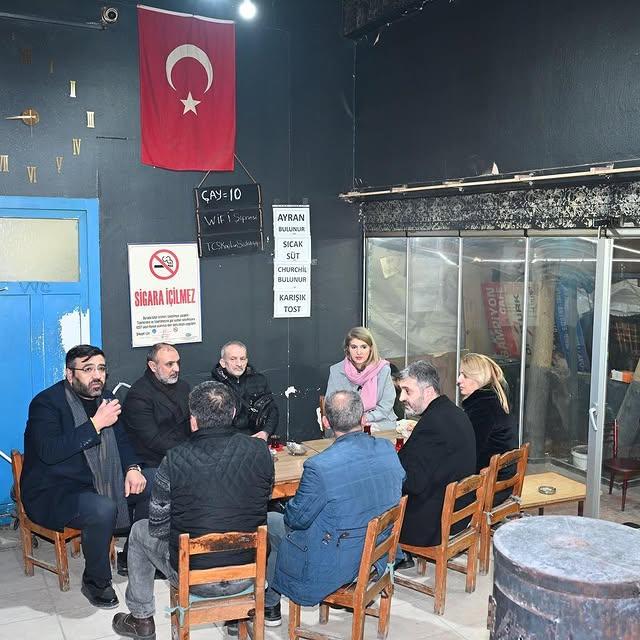 AK Parti Temsilcileri Tevfik Temelli Caddesi'nde Esnafı Ziyaret Etti