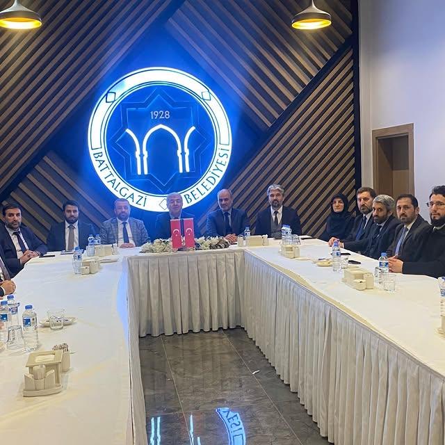 Malatya Müftüsü Ramazan Dolu'nun Ev Sahipliği Altında Diyanet İletişimi ve Verimlilik Çalışmaları Toplanarak Tartışıldı