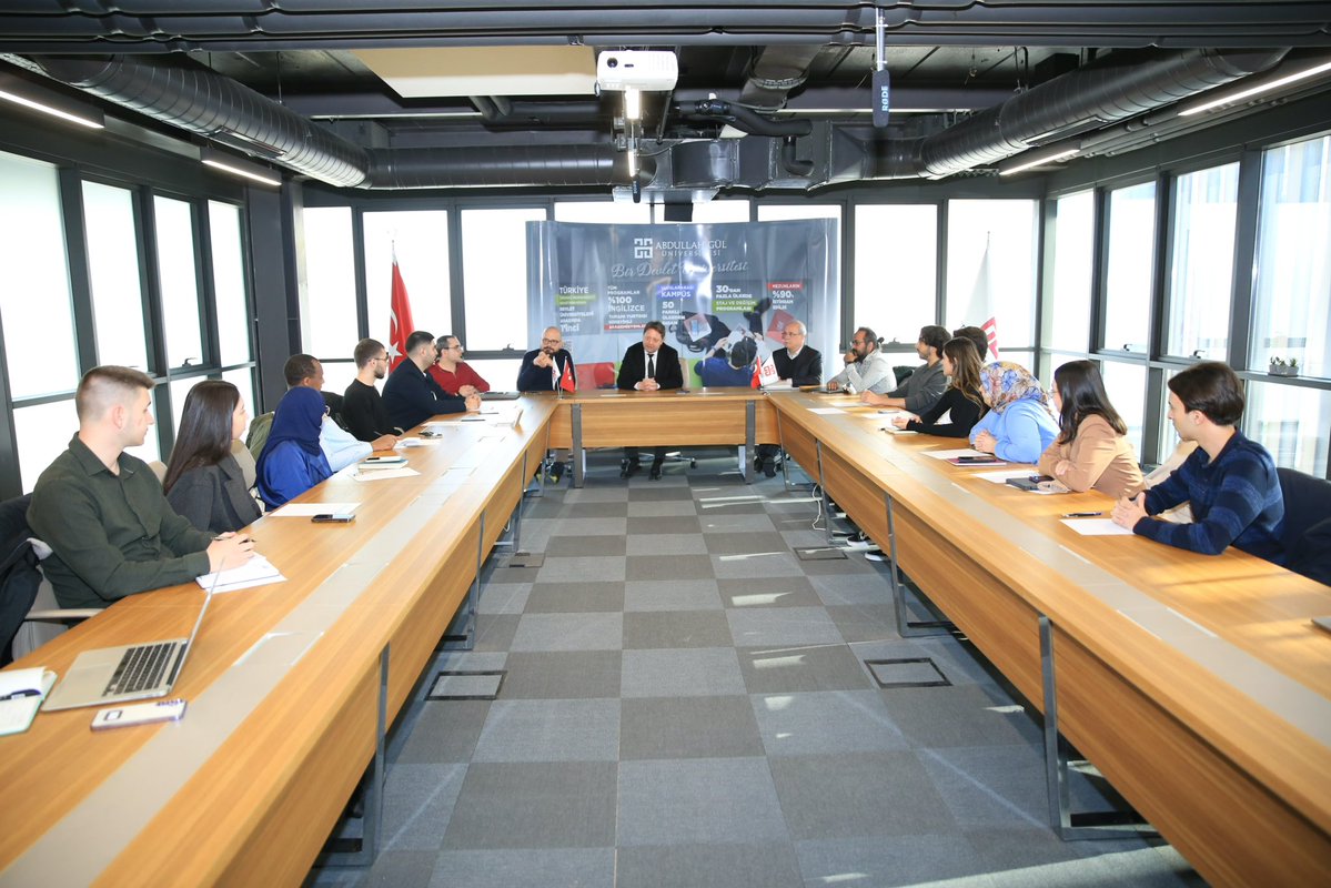 Abdullah Gül Üniversitesi Rektörü Prof. Dr. Cengiz Yılmaz Öğrenci Senatosu ile Buluştu
