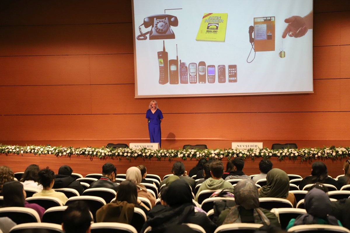 Nevşehir Hacı Bektaş Veli Üniversitesi'nde Öğrenci Gelişim Seminerleri Sürüyor