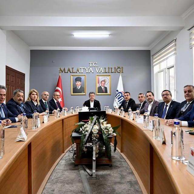 Malatya'da Tarım ve Orman Bakanı Yumaklı Tarafından Zirai Don Gözlemi ve Koordinasyon Toplantısı