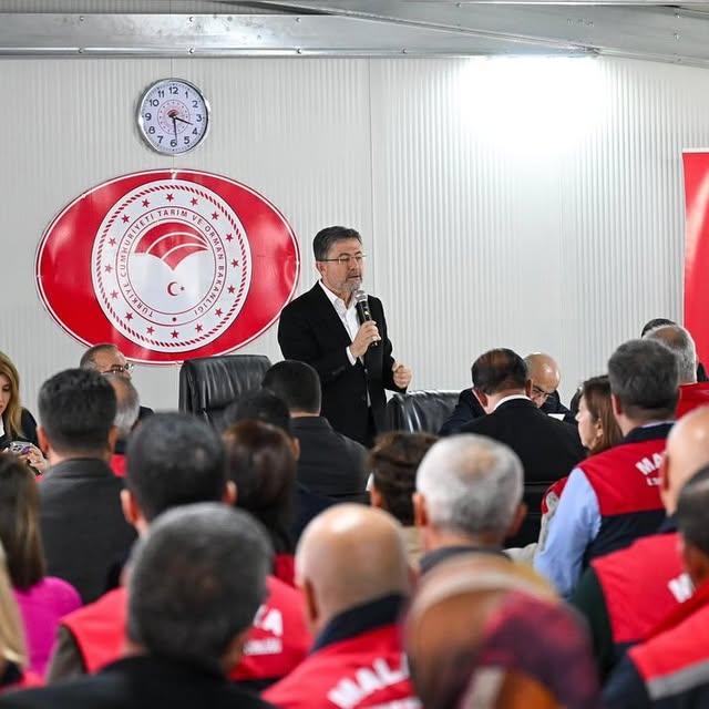 Malatya'da Zirai Don Hasarı Sonrası Bakan Kara ile Tarım Personeli Ziyaret