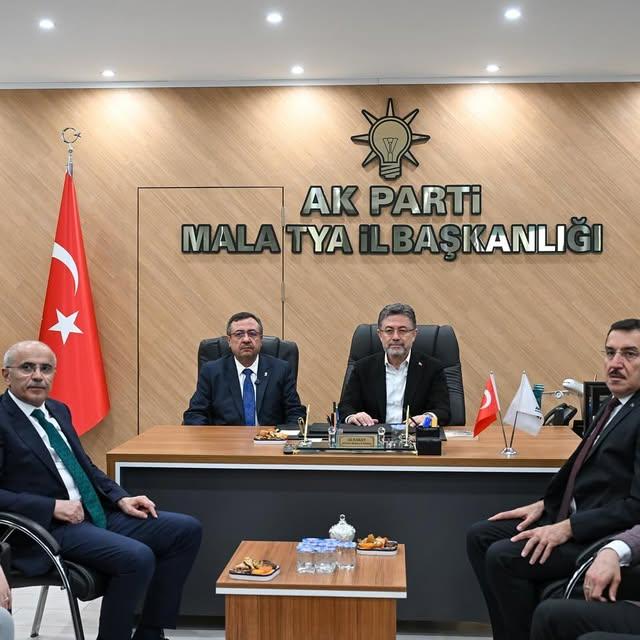 Tarım ve Orman Bakanı Yumuşak, AK Parti Malatya İl Teşkilatı'nı Ziyaret Etti