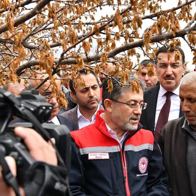 Malatyada Zirai Don Sonrası Tarım Bakanı Yumaklı, Babacan ile Hasar Tespiti Yaptı