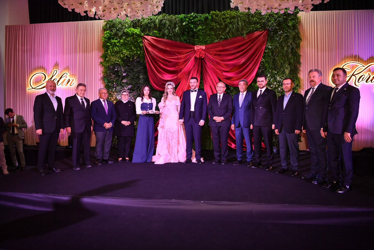 Akşehir’de Selin ve Koray Düğünü Coşkuyla Kutlandı