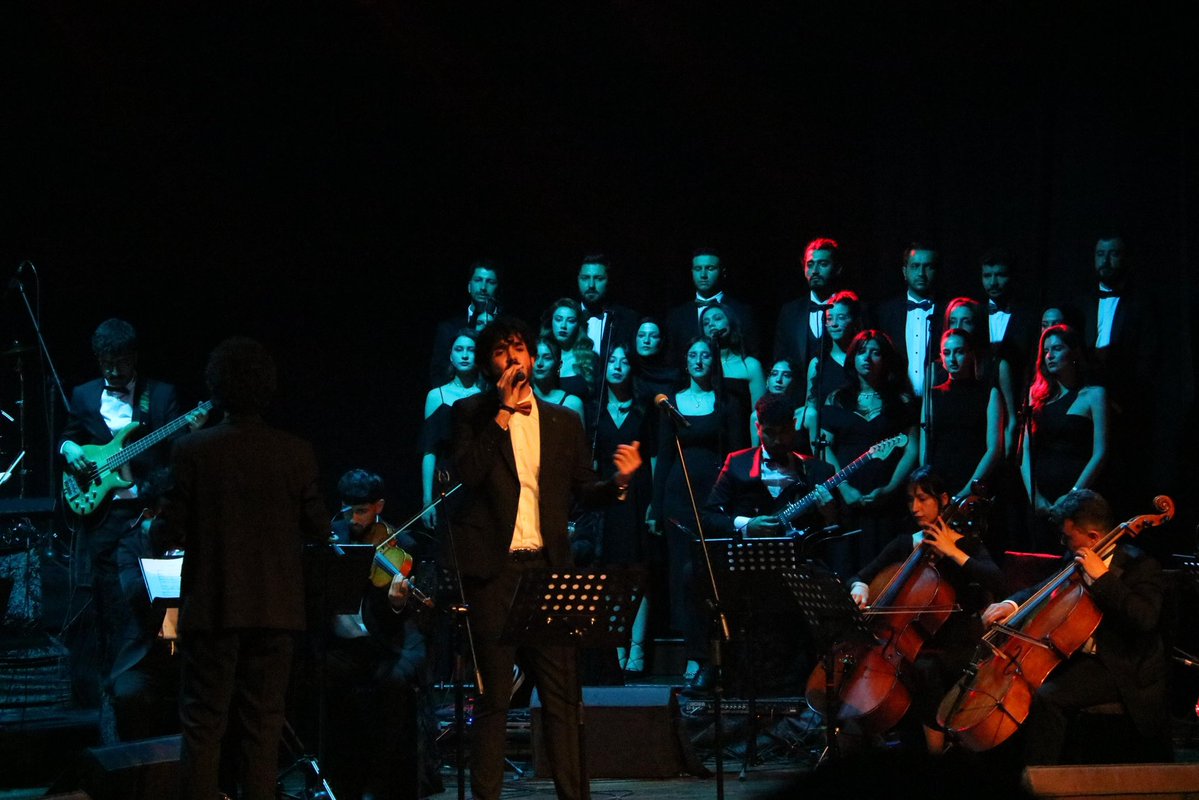 İnönü Üniversitesi 90’lar Pop Konseriyle 50. Yılı Kutladı