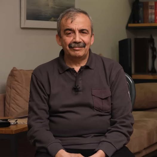 Yazar ve Siyasetçi Sırrı Süreyya Önder Vefat Etti