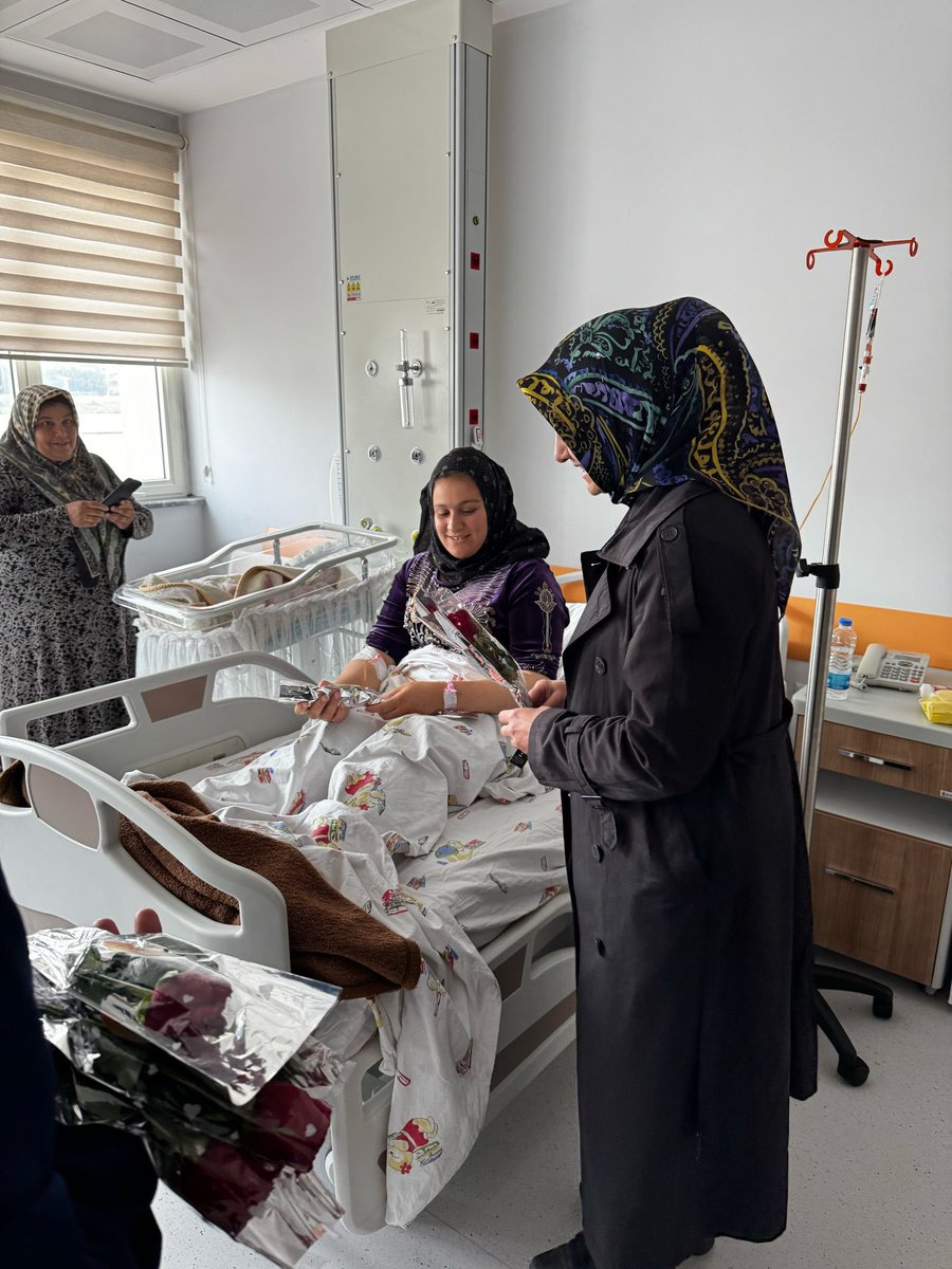 AK Parti Nevşehir İl Başkanlığı, Anneler Günü'nde Hastanelerde Ziyaret Gerçekleştirdi