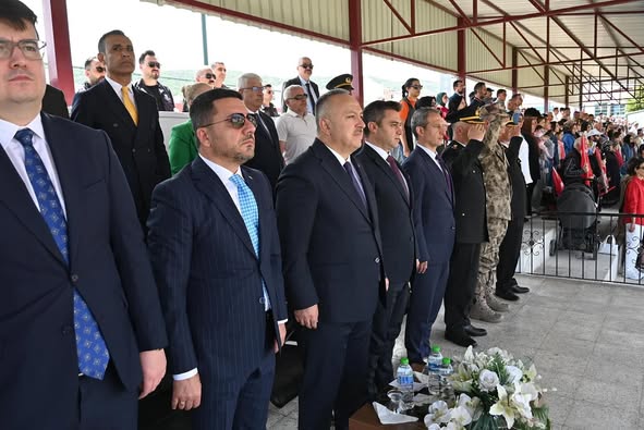 Vali Fidan, 19 Mayıs Atatürk'ü Anma, Gençlik ve Spor Bayramı Kutlamalarına Katıldı