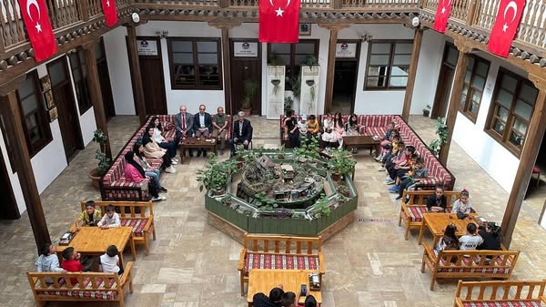 Arapgir'de Öğrencilere Tarih ve Kültür Gezisi Düzenlendi