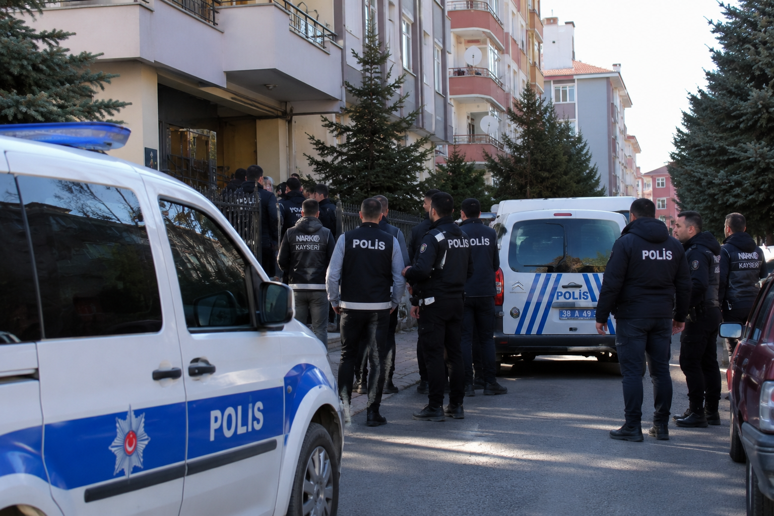 Kayseri'de Bir Haftalık Operasyon Bilançosu: 412 Aranan Şahıs Yakalandı, 113 Kişi Tutuklandı