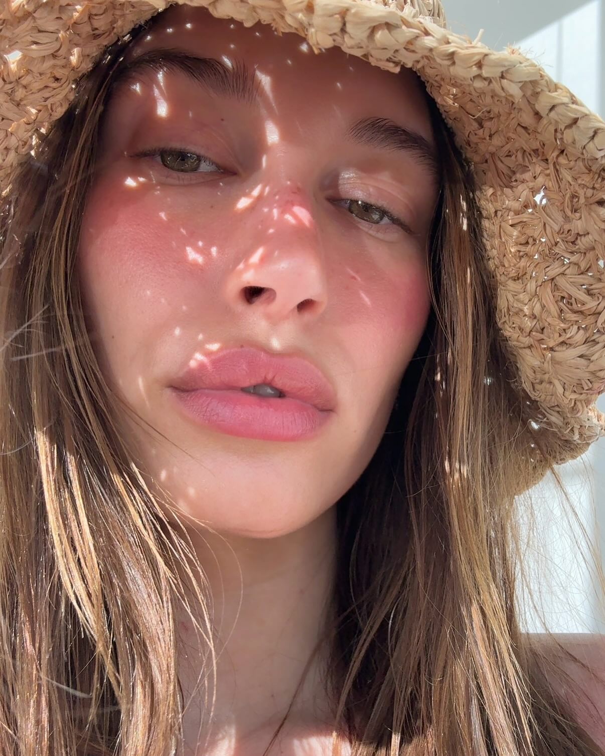 Hailey Bieber'dan Siber Zorbalığa Karşı Hukuki Hamle!